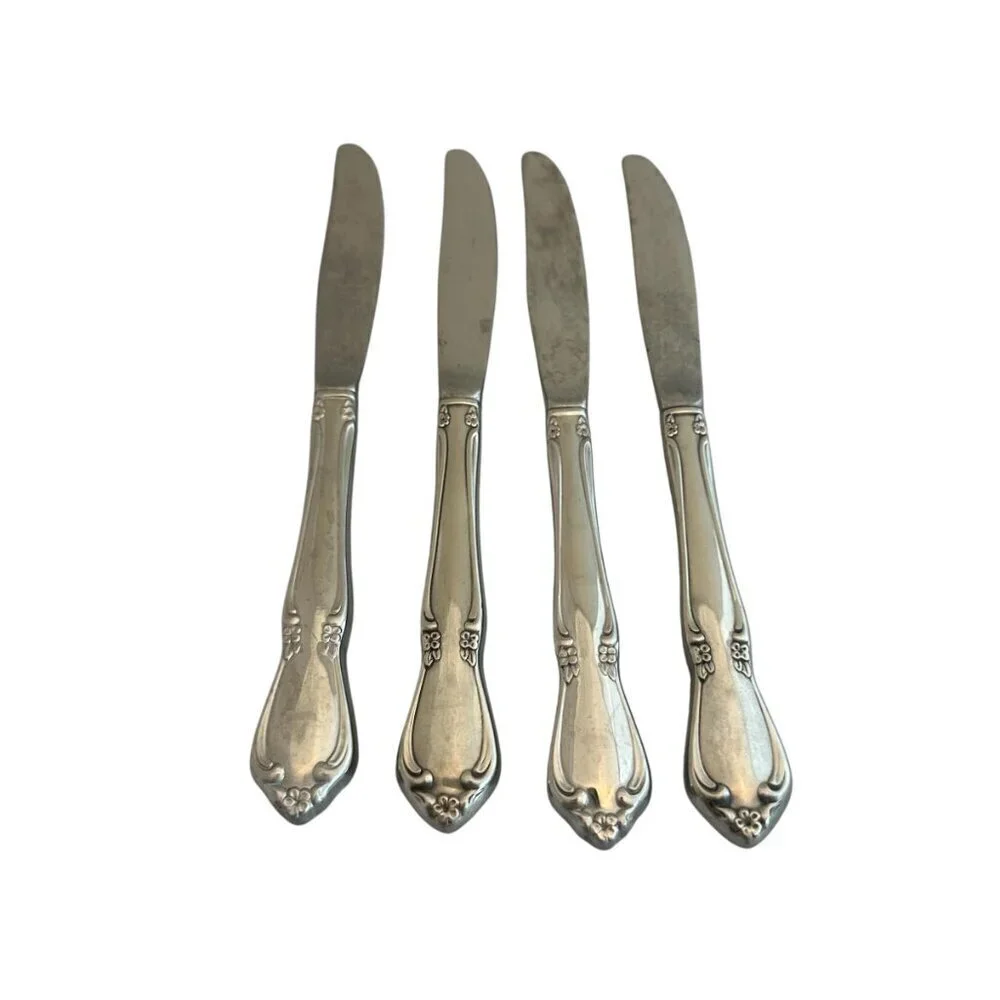 Oneidacraft Deluxe Stainless Flatware Set Chateau Floral 4 Classic Butter Knives
